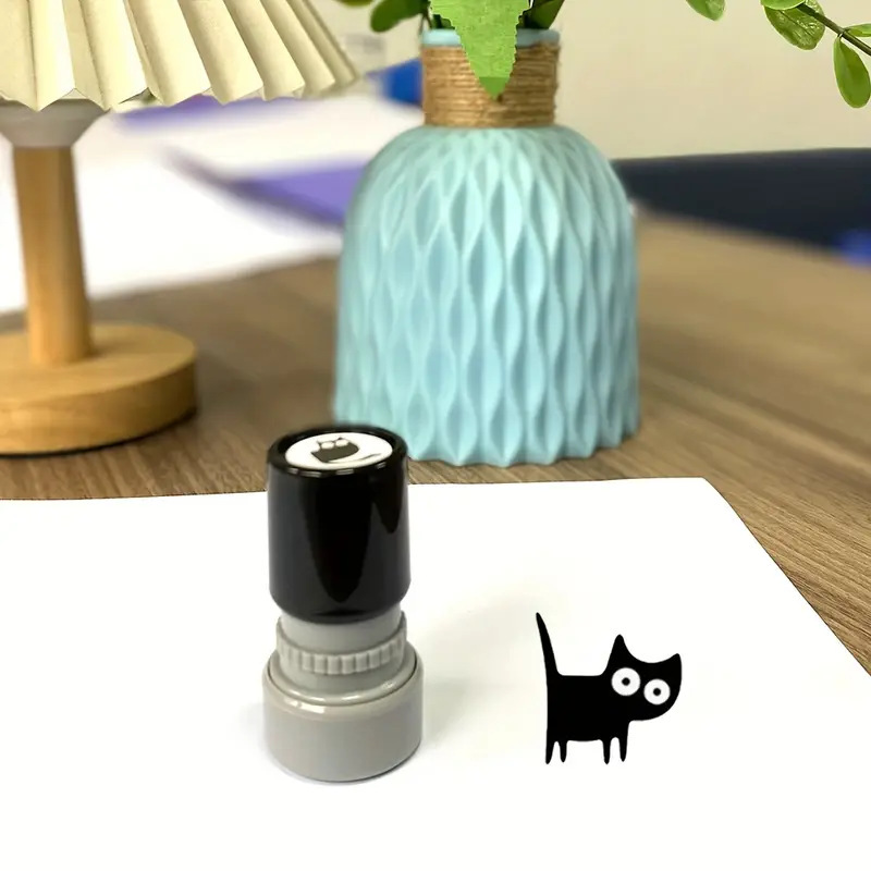 Adorable Tilted Neck Black Cat - Art Craft Journal 评论和价格
